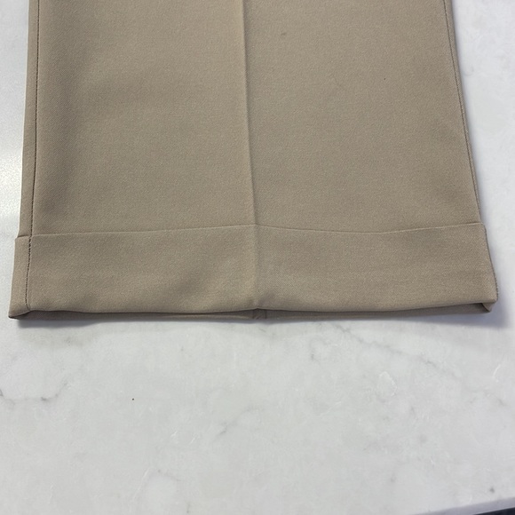 Men’s Pro Tour Khaki Slacks with Pleated Front 36x31 - Picture 9 of 9